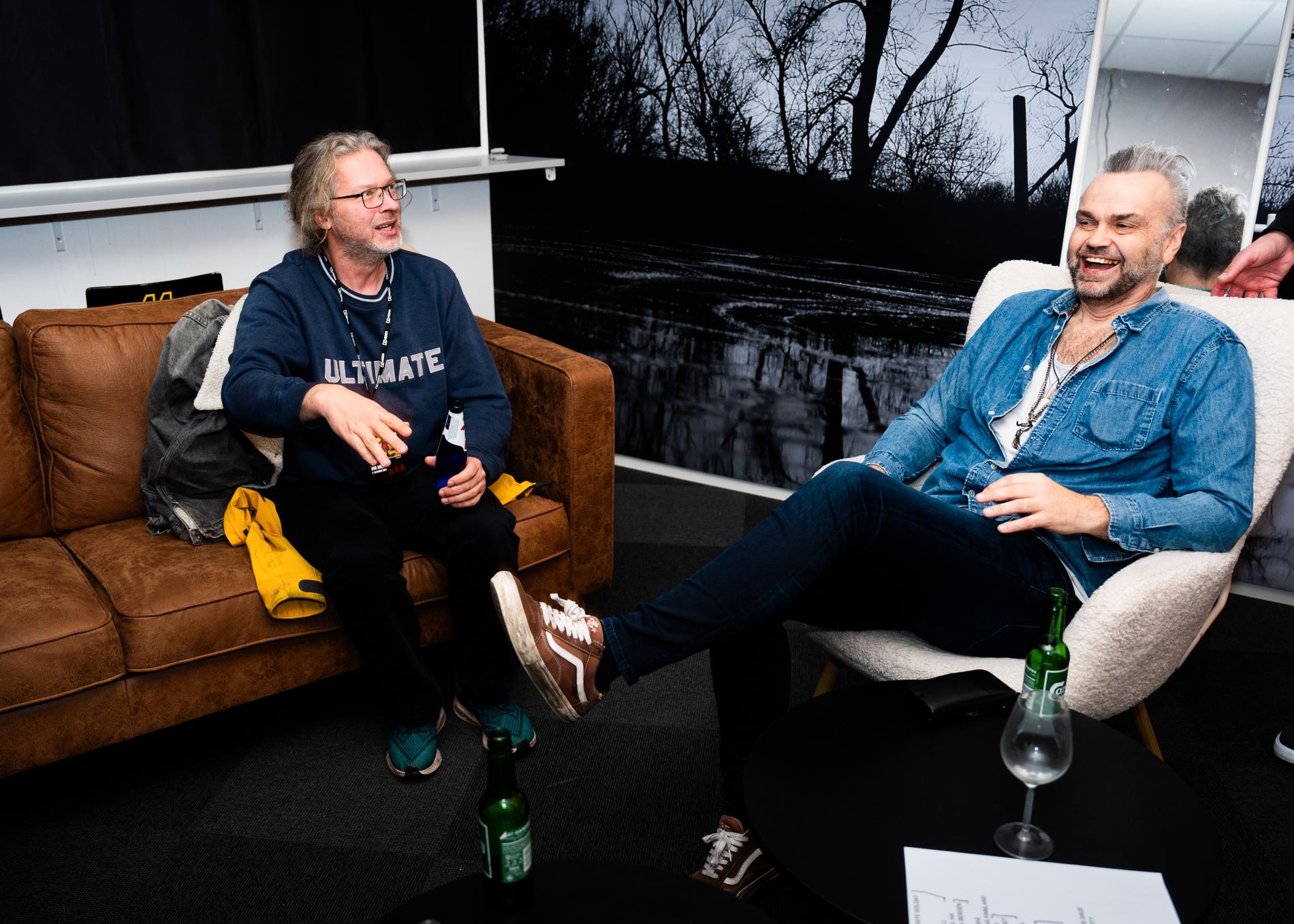 Kjartan Osmundsen og gitarist Arne Olav Nygard var avslappet før den store konserten.